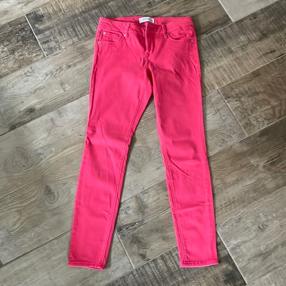 EXPRESS Bubblegum Pink Skinny Jegging Soft Stretch Mid Rise Jeans 0S
